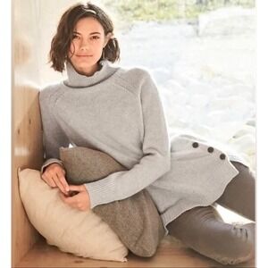 Garnet Hill 100% Cashmere Turtleneck Sweater Light Gray Button Detail Size S